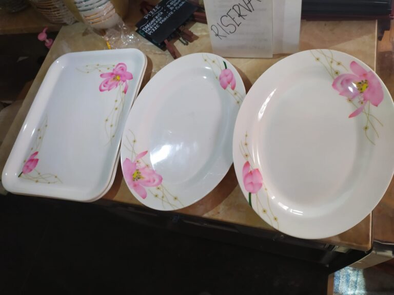 VASSOIO BIANCO PLASTICA